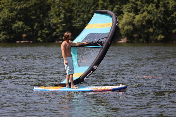 16 wing paddleboard | Testování wingových křídel, oplachtění a kajakového vybavení na pláži Rokle